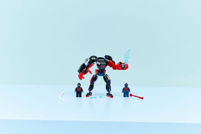 LEGO Super Heroes Miles Morales vs. Spider-Man 2099 (76337) (10)