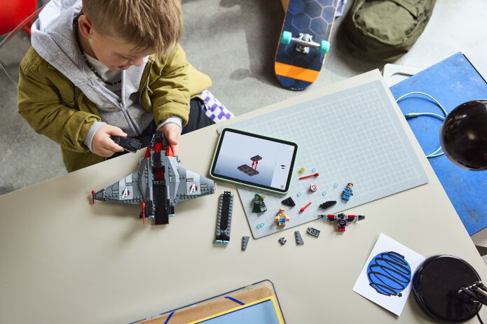 LEGO® Super Heroes Avengers: Doomsday Quinjet (76347) (5)