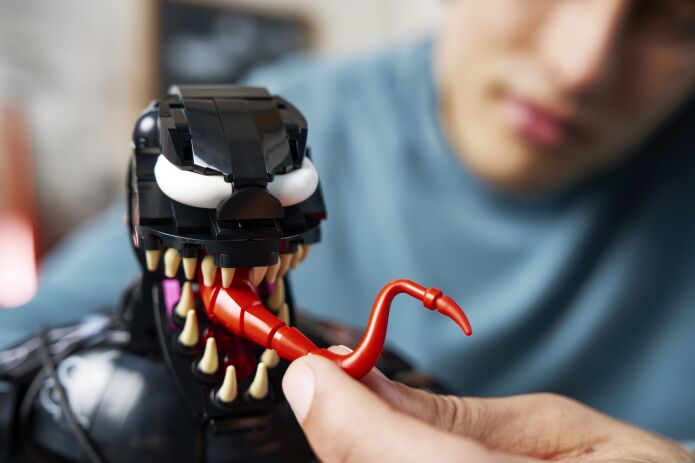 LEGO® Super Heroes Venom Bust (76356) (11)