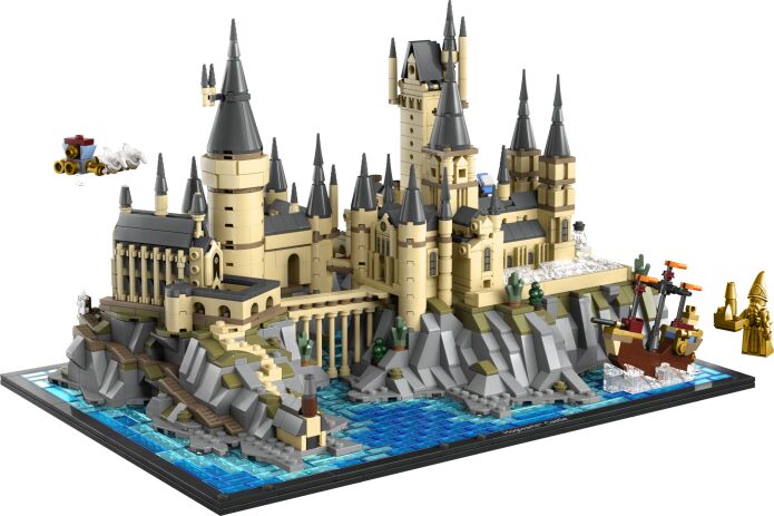LEGO Harry Potter Hogwarts Castle & Grounds (76419) (1)