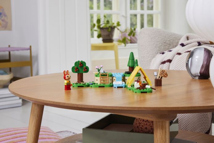 LEGO Animal Crossing Bunnie's Outdoor Activities (77047) (9)