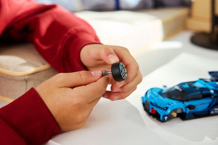 LEGO Speed Champions Bugatti Vision GT Hyper Sports Car (77253) (3)