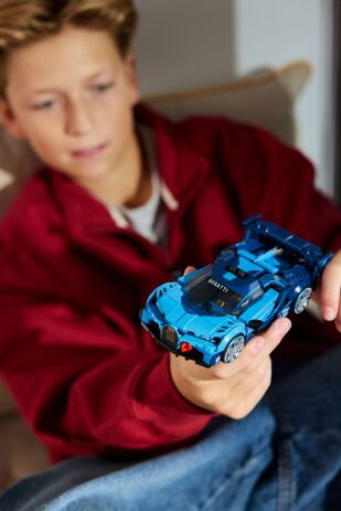 LEGO Speed Champions Bugatti Vision GT Hyper Sports Car (77253) (4)