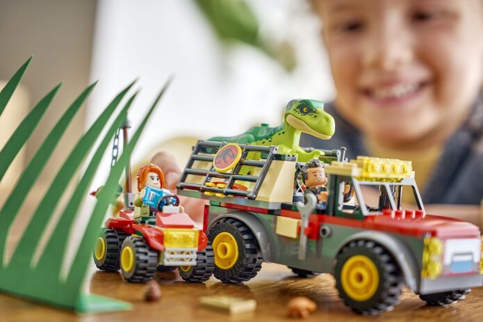 LEGO® Jurassic World Young T.Rex Transport Truck (77978) (6)