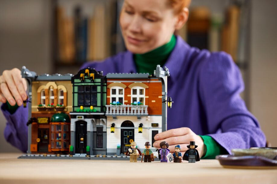 LEGO Icons Sherlock Holmes: Book Nook (10351) (10)