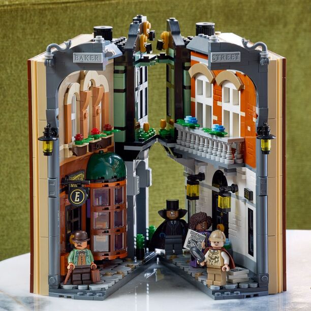 LEGO Icons Sherlock Holmes: Book Nook (10351) (3)