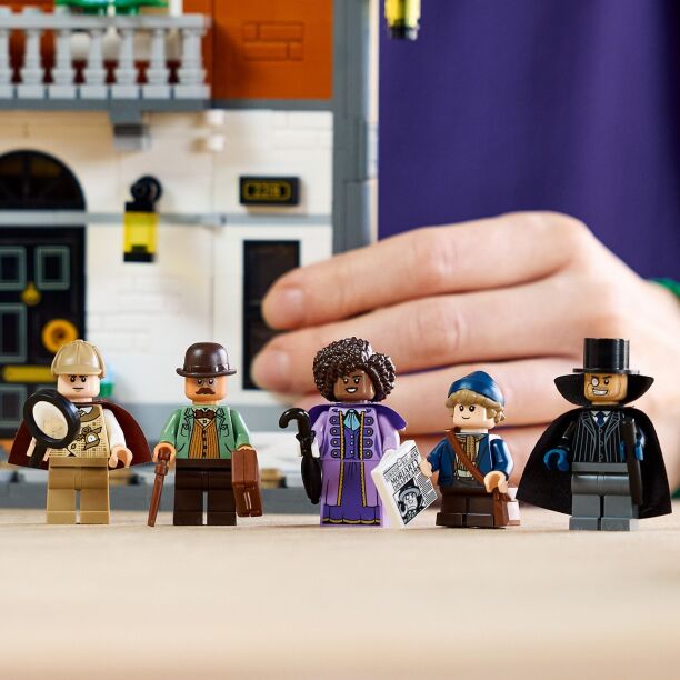 LEGO Icons Sherlock Holmes: Book Nook (10351) (7)