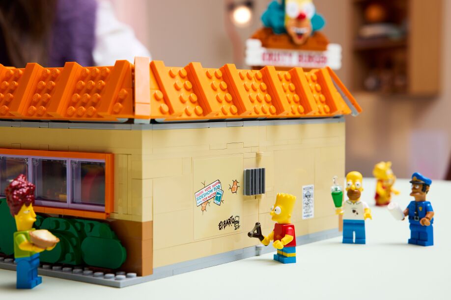 LEGO Icons The Simpons: Krusty Burger (10352) (15)