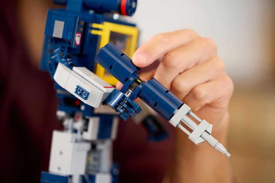 LEGO Icons Transformers Soundwave (10358) (17)