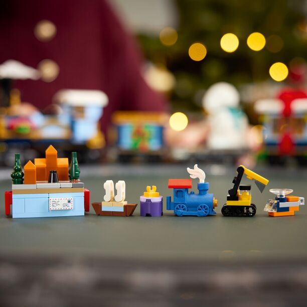 LEGO Icons Holiday Express Train (10361) (4)