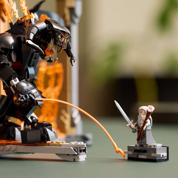 LEGO Icons The Lord Of The Rings: Balrog Book Nook (10367) (4)