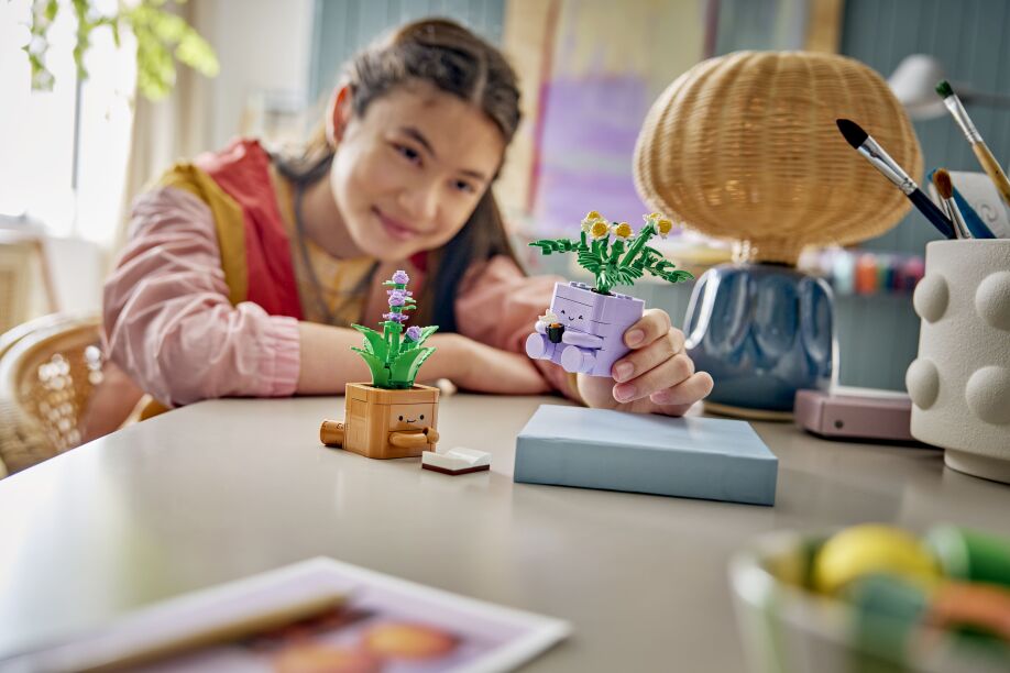 LEGO® Botanicals Cozy Plants (10371) (4)