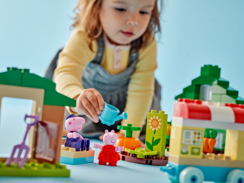 LEGO Duplo Peppa Pig Grandpa Pig's Garden & Greenhouse (10461) (8)