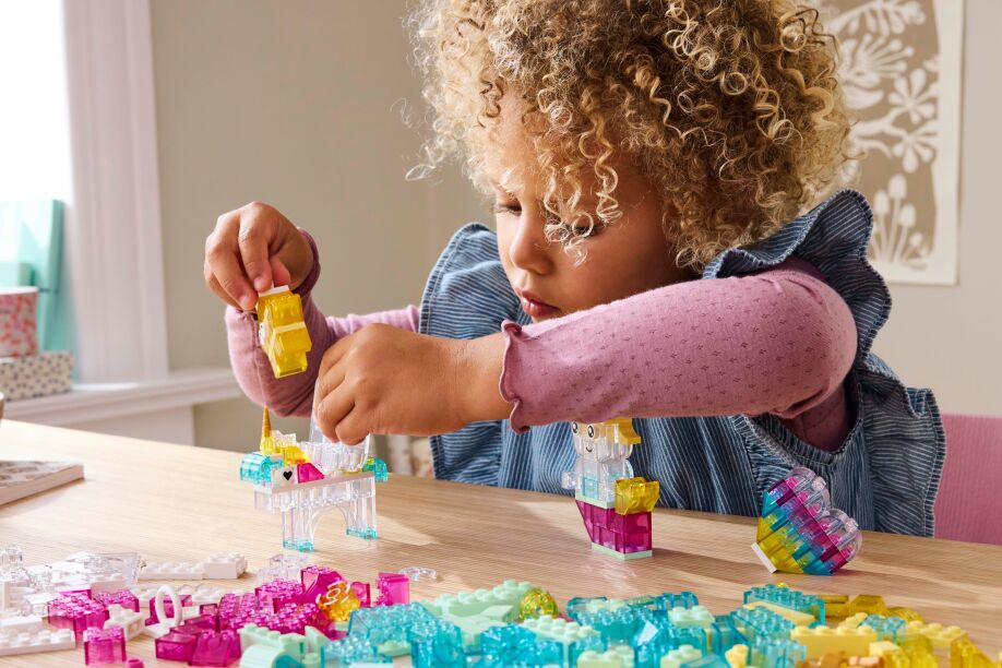 LEGO Classic Magical Transparent Box (11040) (6)