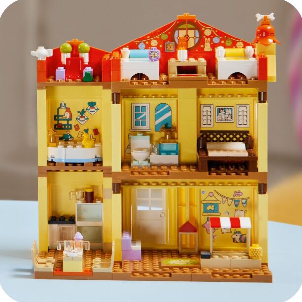 LEGO Bluey's Family House (11203) (2)