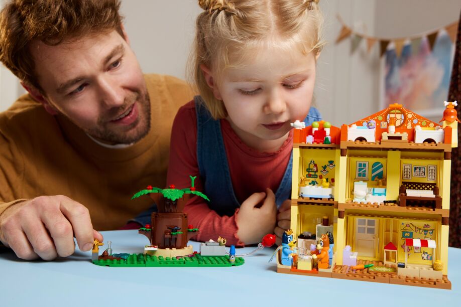 LEGO Bluey's Family House (11203) (9)