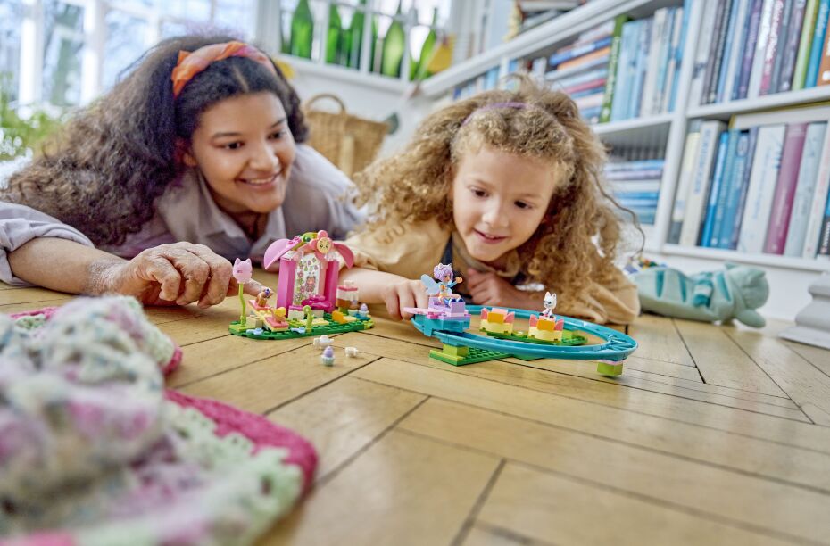LEGO® Gabby's Dollhouse Fairy Roller Coaster & Tea Party (11214) (6)