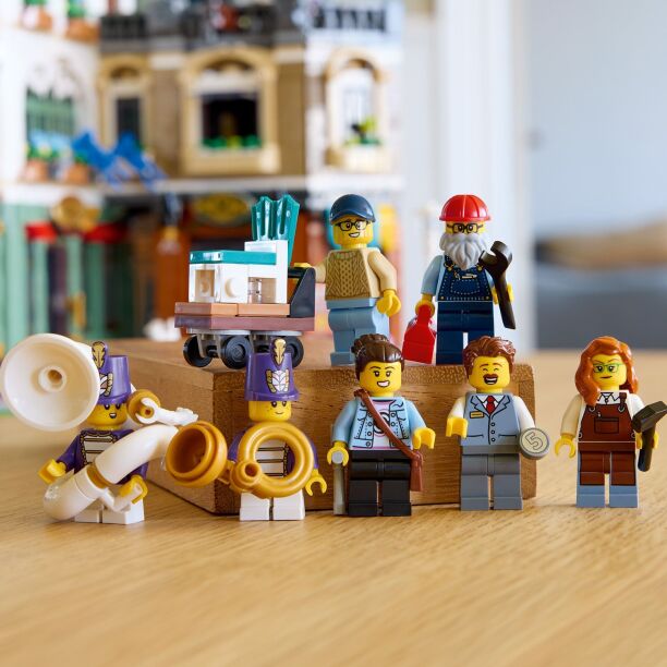 LEGO Icons Shopping Street (11371) (6)
