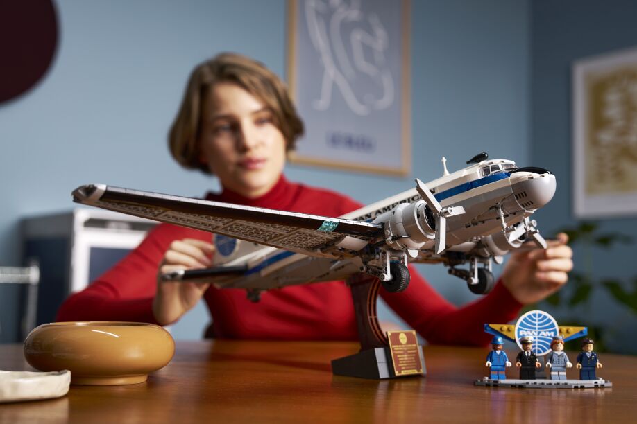 LEGO Idons Douglas DC3 Panam Airliner (11378) (10)