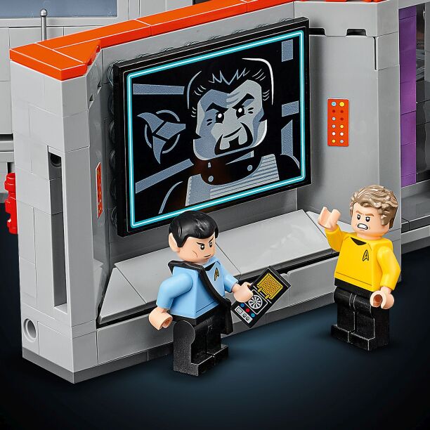 LEGO® Icons Star Trek: U.S.S. Enterprise NCC-1701 Bridge (11385) (2)