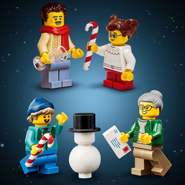 LEGO® Icons Holiday House (11387) (5)