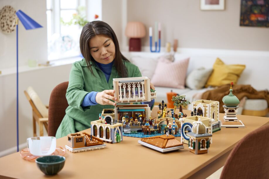 LEGO® Icons Venetian Neighborhood (11388) (13)
