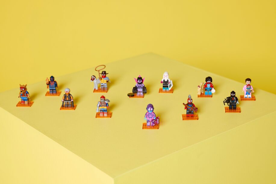 LEGO® Minifigures Spider-Man Across The Spider Web (71050) (11)