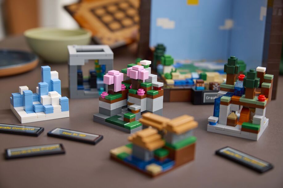LEGO Minecraft The Crafting Table (21265) (8)