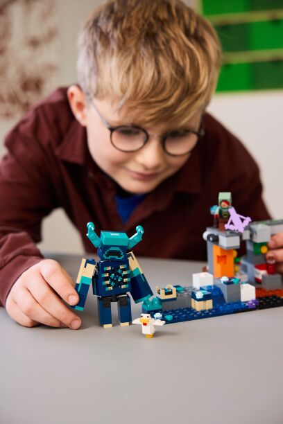 LEGO Minecraft The Warden Encounter (21274) (7)