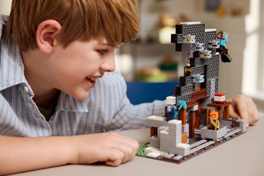LEGO Minecraft The Pickaxe Mine (21277) (7)