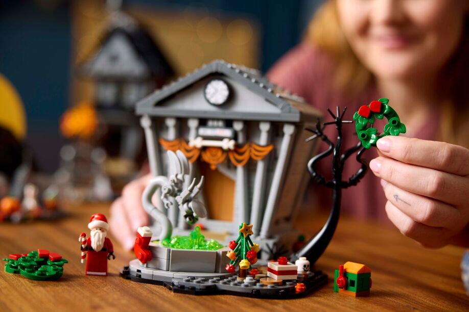 LEGO Ideas Disney Tim Burton's The Nightmare Before Xmas (21351) (10)
