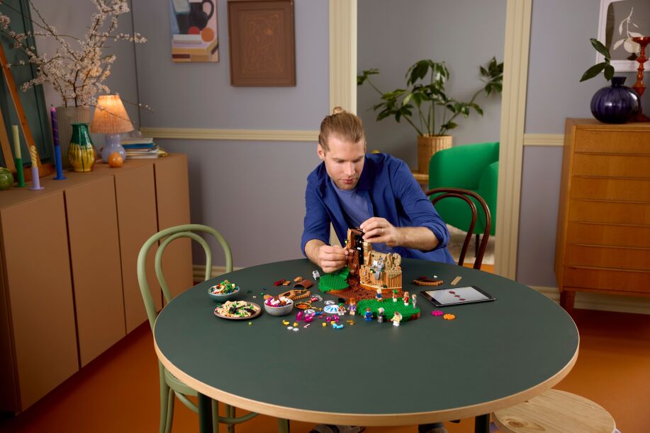 LEGO Ideas Willy Wonka Chocolate Factory (21360) (9)