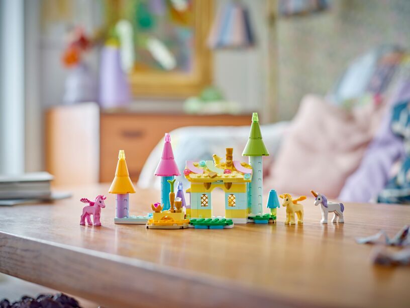 LEGO Creator 3in1 Unicorn Castle (31175) (10)