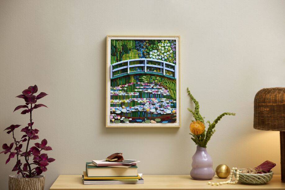 LEGO Art Claude Monet-Bridge Over A Pond Of Water Lilies (31220) (13)