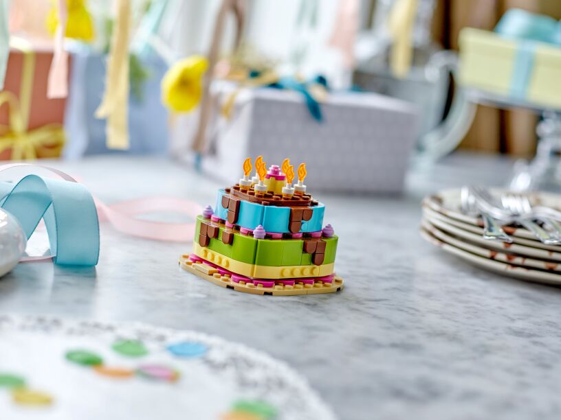 LEGO Birthday Party Cake (40815) (5)