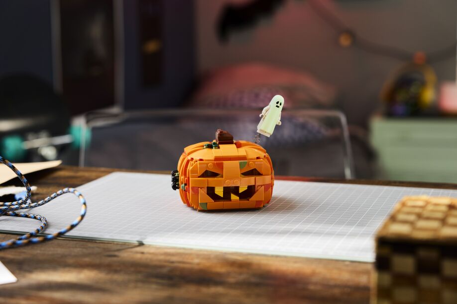 LEGO® Halloween Pumpkin Lantern (40872) (7)