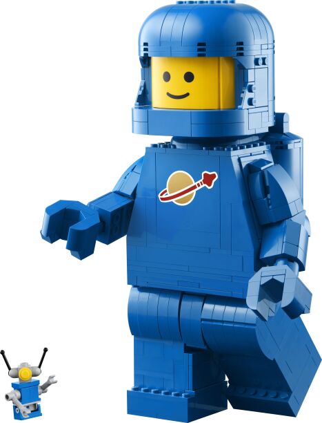 LEGO Up-Scaled Blue Astronaut Minifigure (40921) (1)