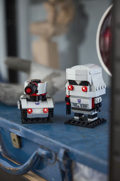 LEGO® Brickheadz Megatron Robot & Vehicle (40924) (3)
