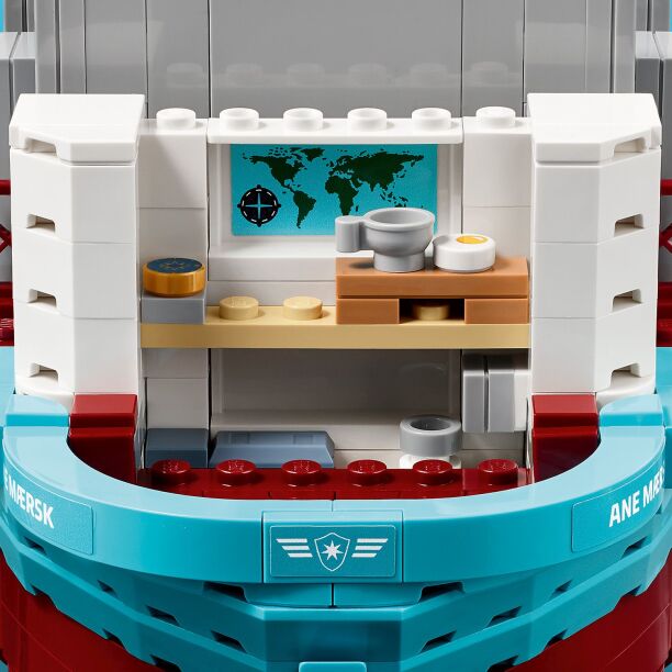 LEGO Maersk Dual-Fuel Container Vessel (40955) (3)