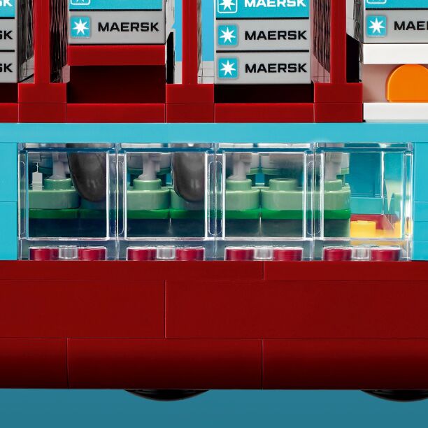 LEGO Maersk Dual-Fuel Container Vessel (40955) (4)