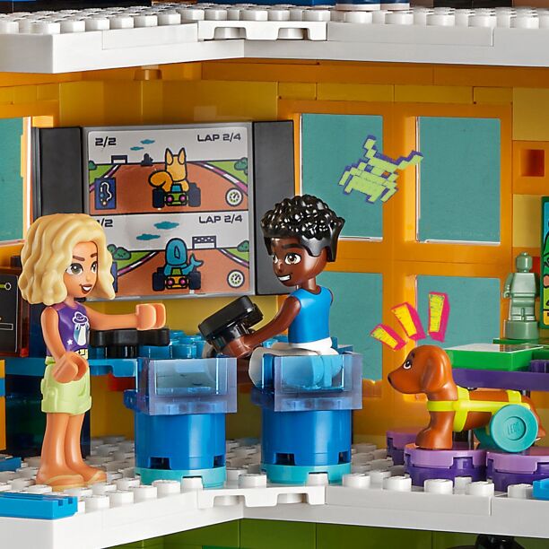 LEGO Friends Heartlike City Community Center (41748) (3)