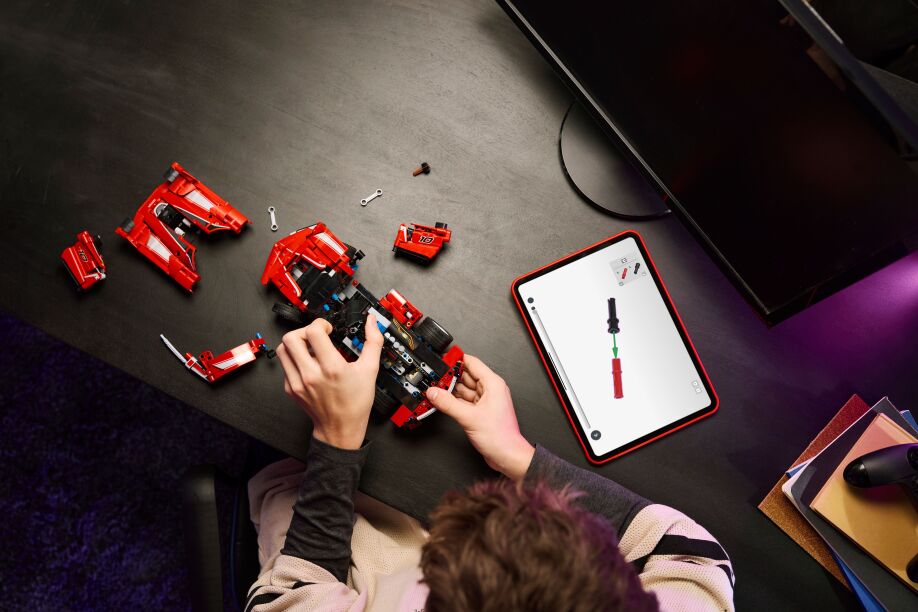 LEGO Technic Ferrari FXX K (42212) (2)