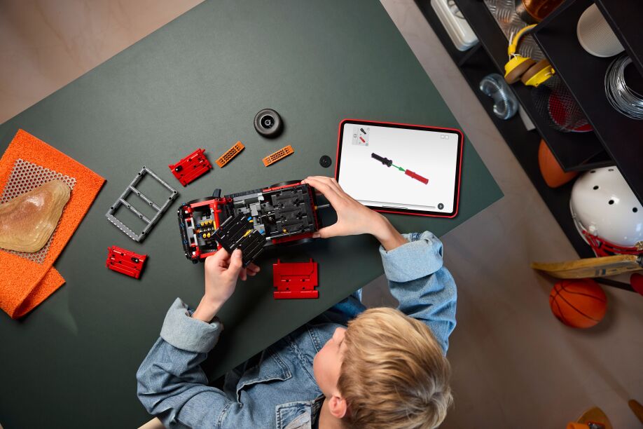 LEGO Technic Ford Bronco Suv (42213) (4)