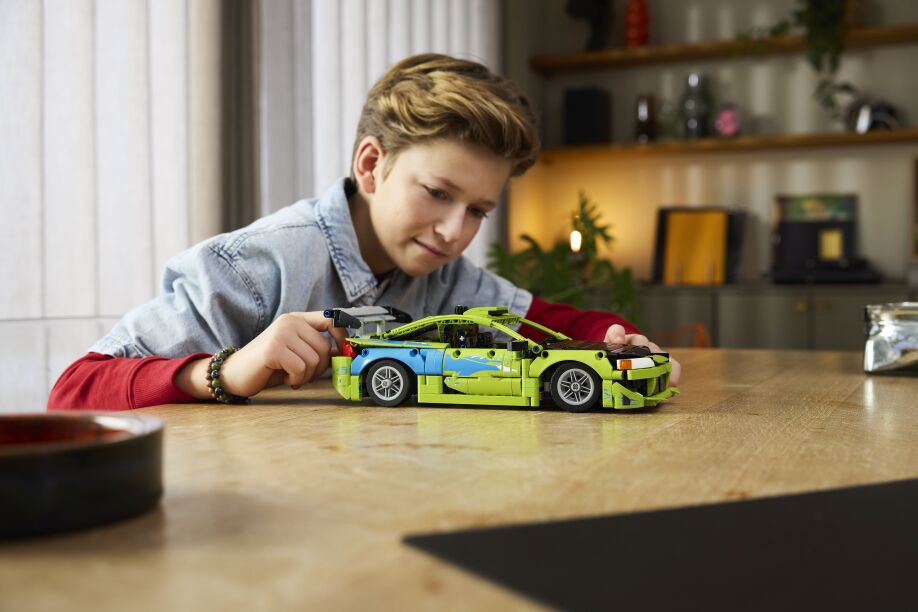LEGO® Technic Fast & Furious Mitsubishi Eclipse Car (42229) (6)