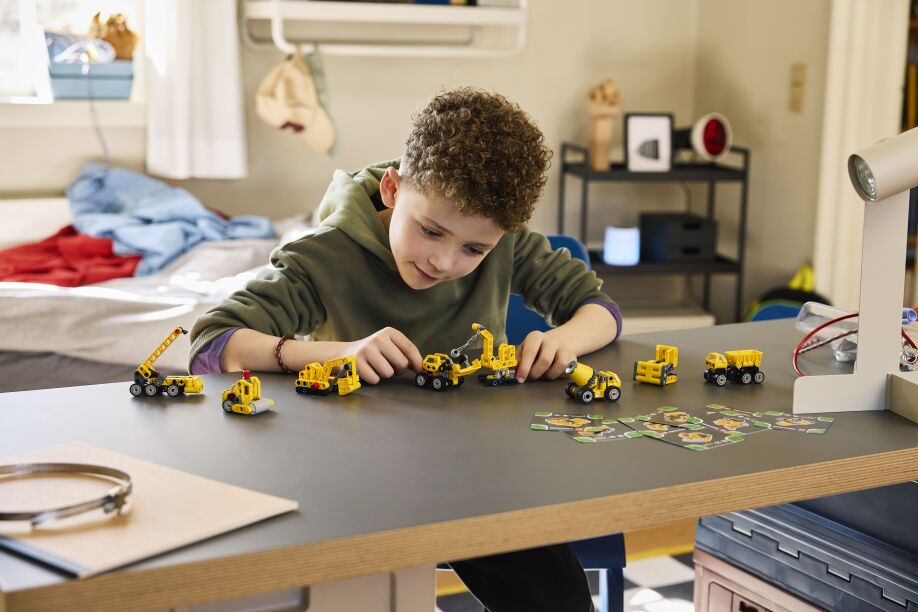 LEGO® Technic Mighty Machines (42233) (5)