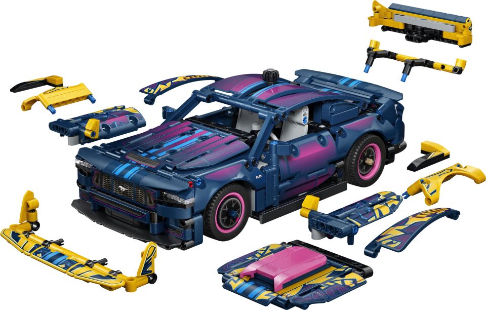LEGO® Technic Custom Garage Ford Mustang GT Car (42236) (1)