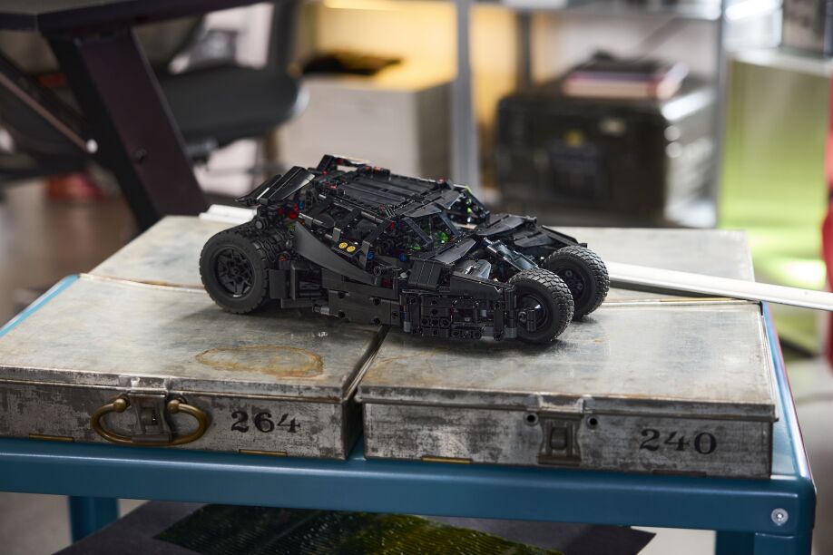 LEGO® Technic Batmobile Tumbler (42239) (6)