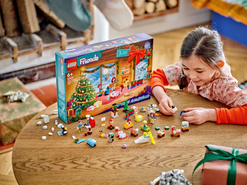 LEGO Friends Advent Calendar (42637) (10)