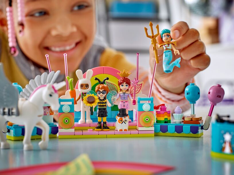 LEGO Friends Costume Party With Unicorn & Fairy (42661) (9)