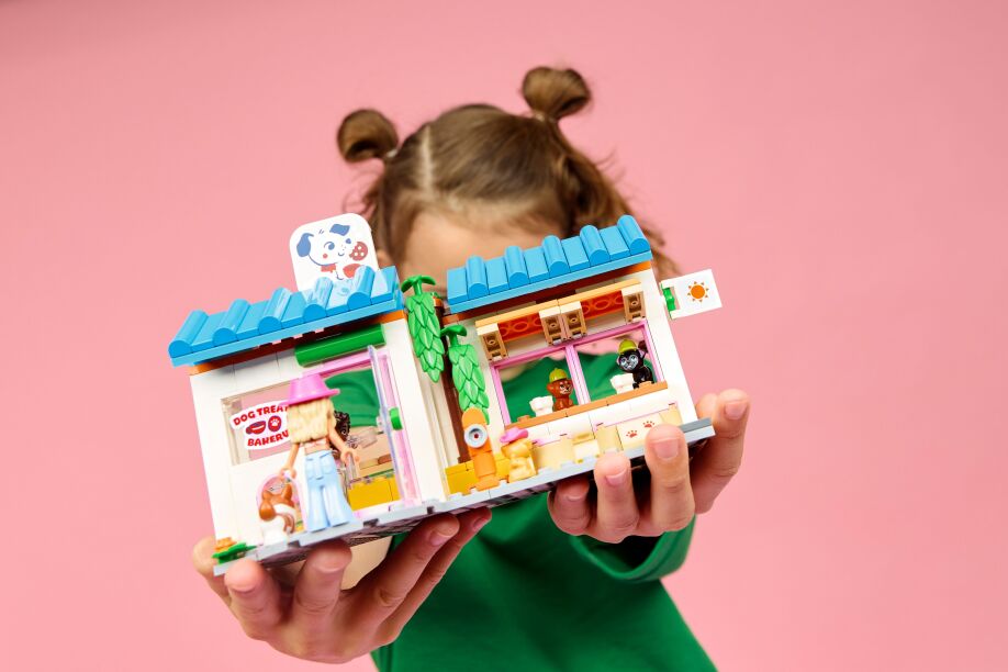 LEGO Friends Dog Treats Bakery (42677) (7)